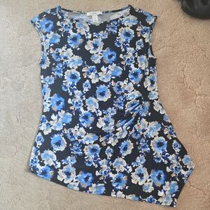White House Black Market Blue Floral Blouse M